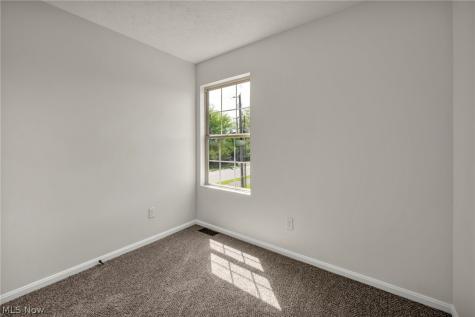 71 Chestnut Street Elyria OH 44035