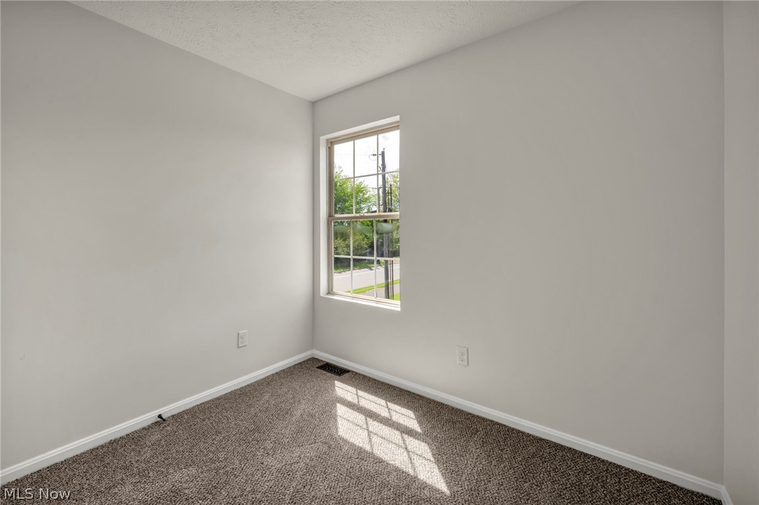 71 Chestnut Street Elyria OH 44035