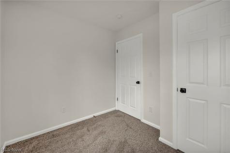 71 Chestnut Street Elyria OH 44035