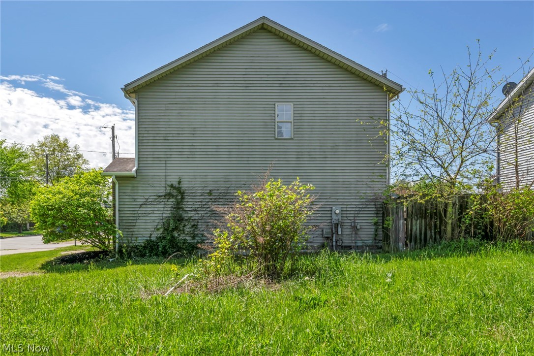 71 Chestnut Street Elyria OH 44035