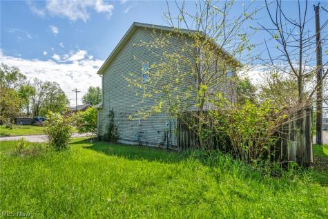 71 Chestnut Street Elyria OH 44035