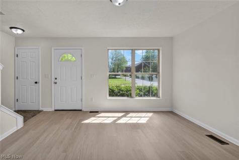 71 Chestnut Street Elyria OH 44035