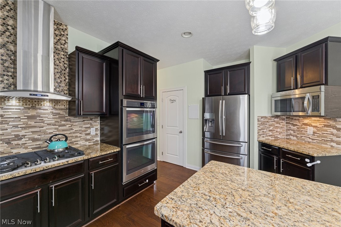 866 Somerby Circle Uniontown OH 44685