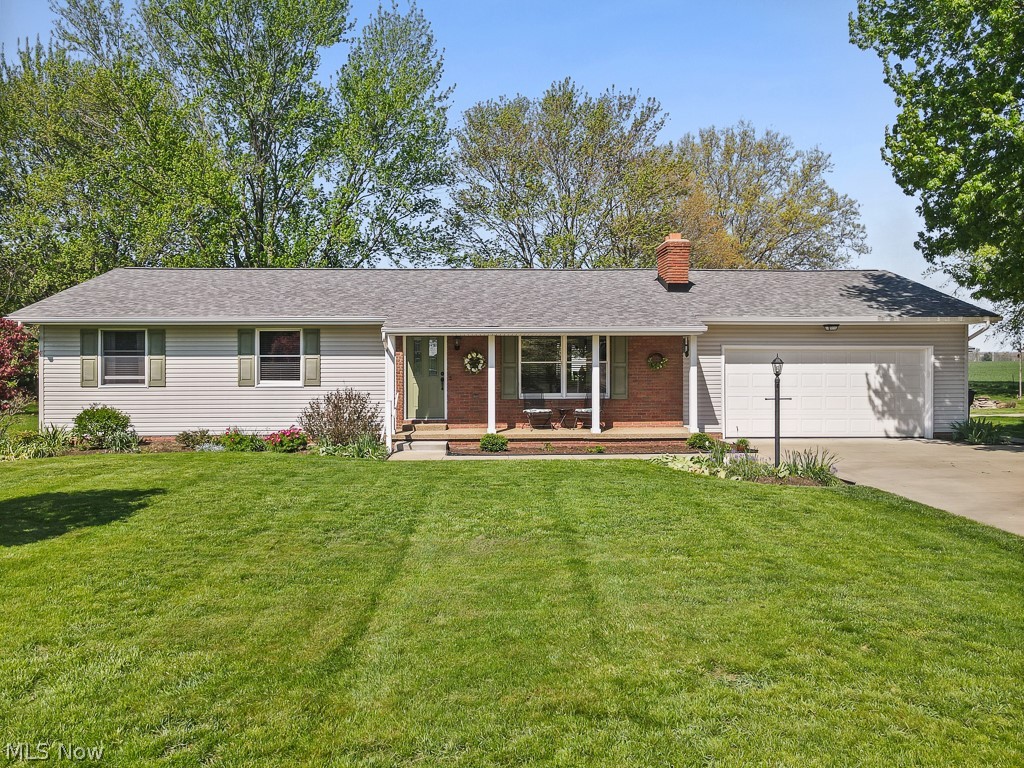 14281 Wade Avenue NE Hartville OH 44632