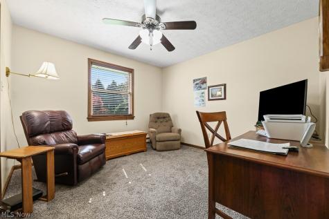 14281 Wade Avenue NE Hartville OH 44632