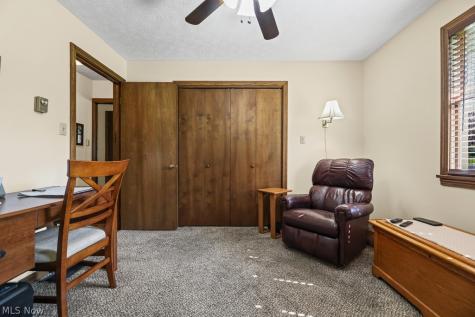 14281 Wade Avenue NE Hartville OH 44632