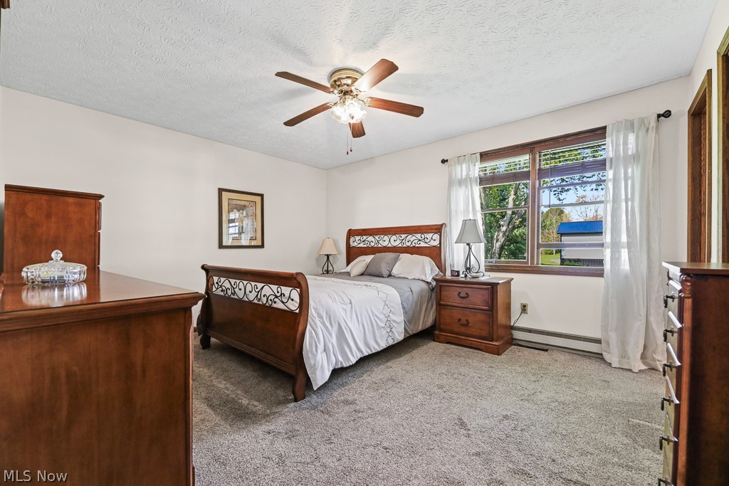 14281 Wade Avenue NE Hartville OH 44632