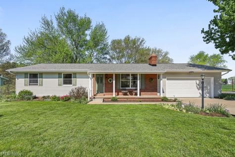 14281 Wade Avenue NE Hartville OH 44632