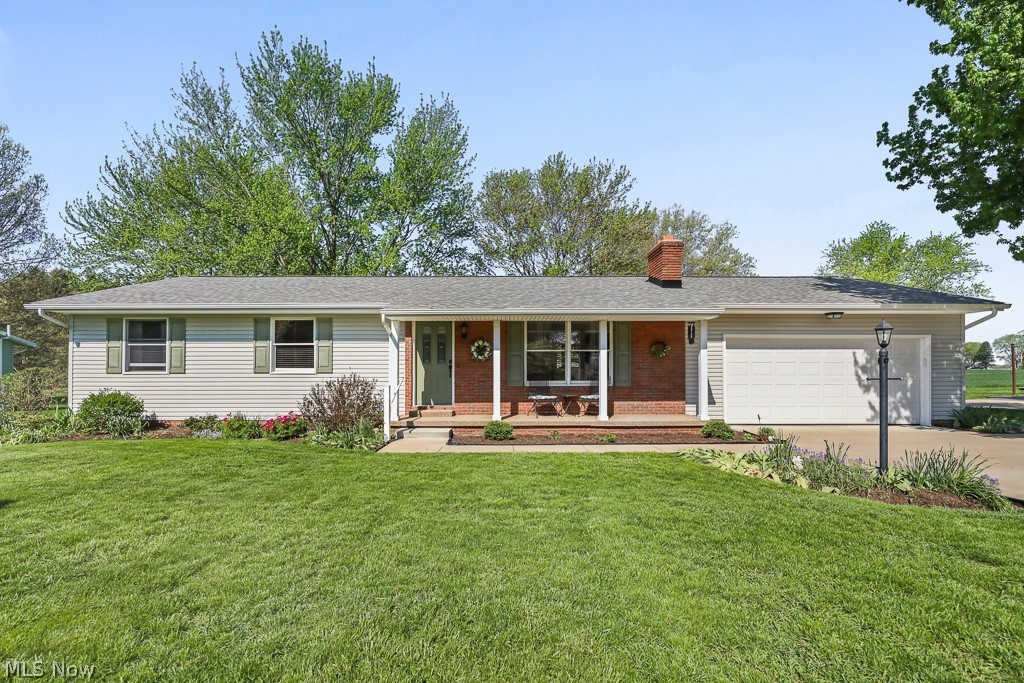 14281 Wade Avenue NE Hartville OH 44632