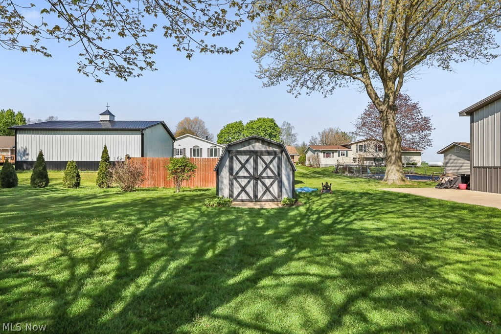 14281 Wade Avenue NE Hartville OH 44632