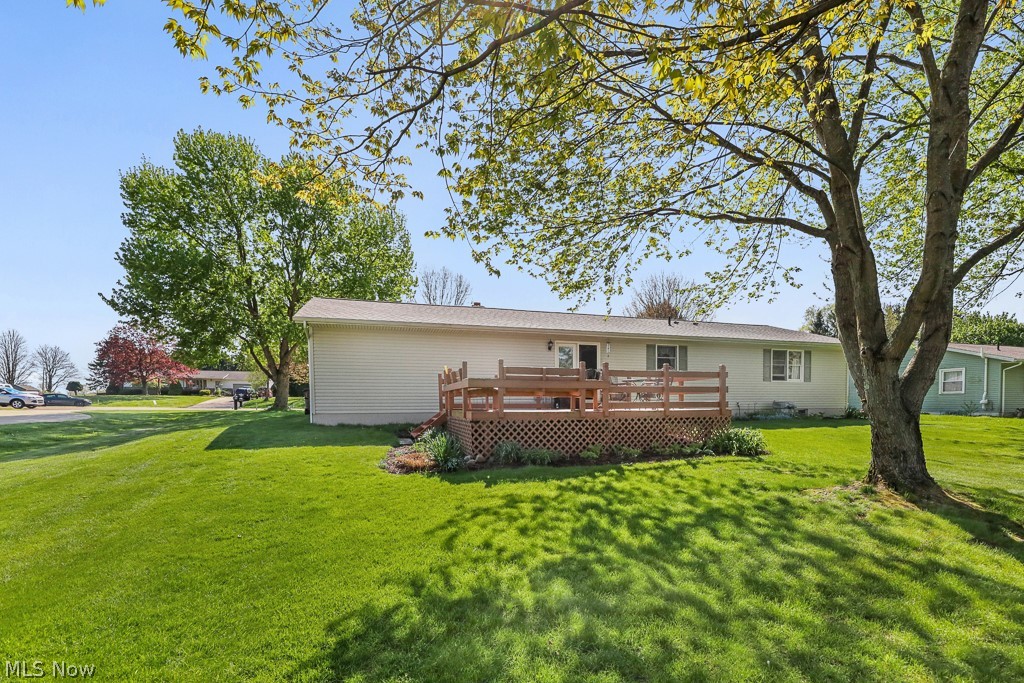 14281 Wade Avenue NE Hartville OH 44632