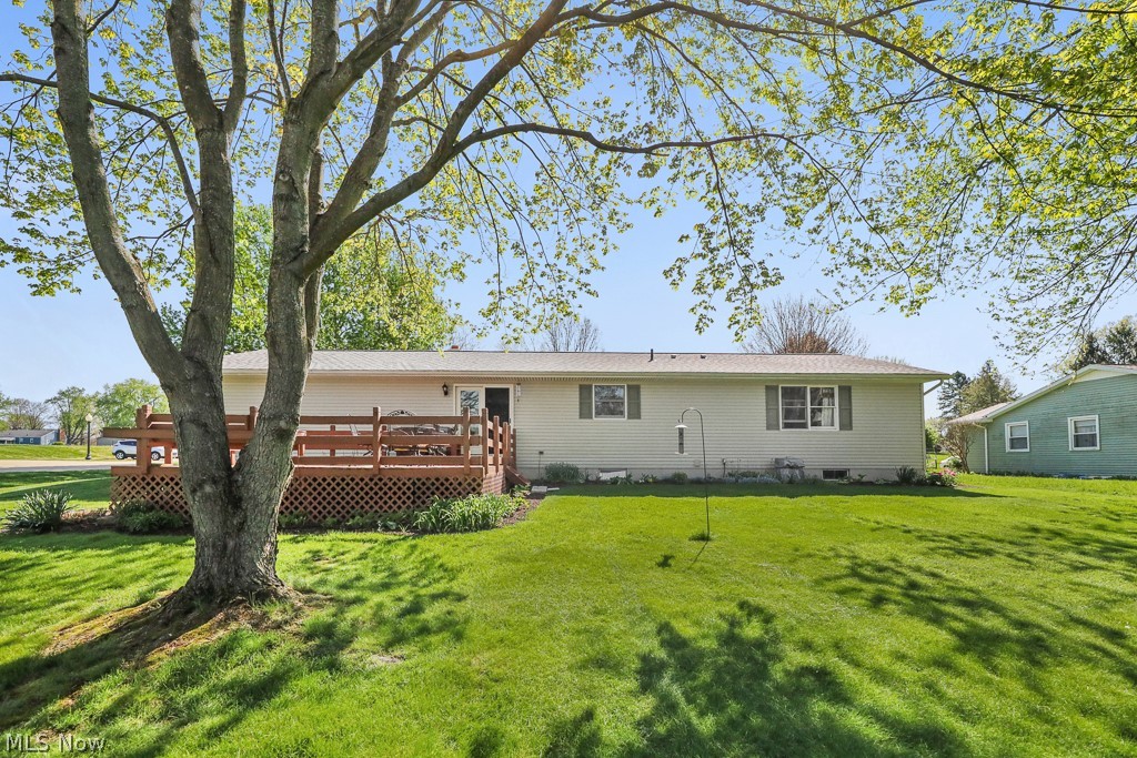 14281 Wade Avenue NE Hartville OH 44632