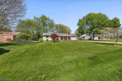 14281 Wade Avenue NE Hartville OH 44632