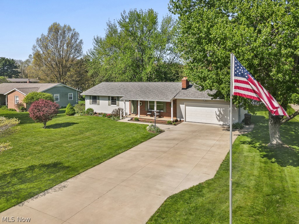 14281 Wade Avenue NE Hartville OH 44632