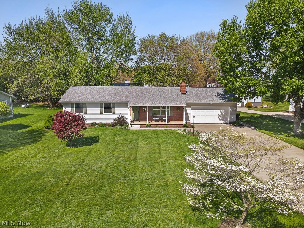 14281 Wade Avenue NE Hartville OH 44632