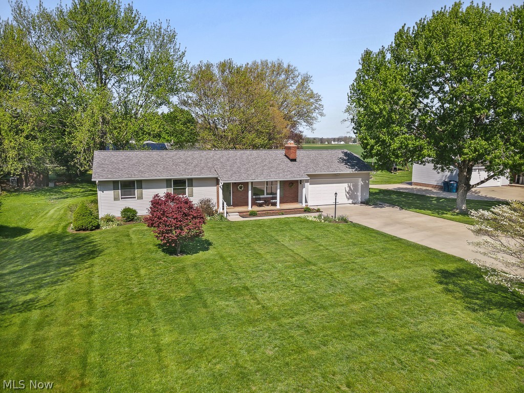 14281 Wade Avenue NE Hartville OH 44632