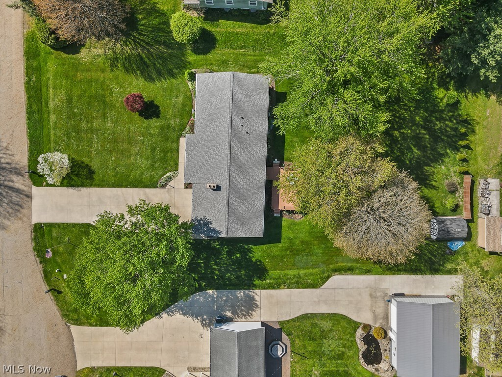 14281 Wade Avenue NE Hartville OH 44632