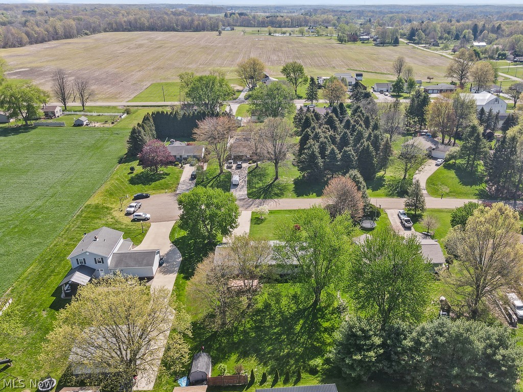 14281 Wade Avenue NE Hartville OH 44632