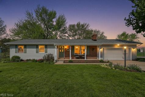 14281 Wade Avenue NE Hartville OH 44632