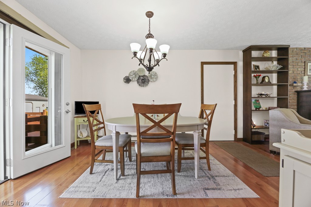 14281 Wade Avenue NE Hartville OH 44632