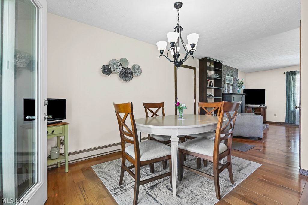 14281 Wade Avenue NE Hartville OH 44632