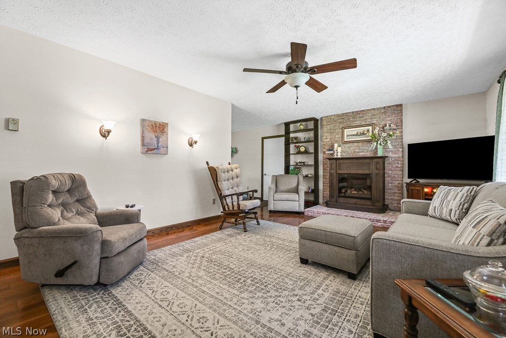 14281 Wade Avenue NE Hartville OH 44632