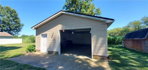 10830 Wilma Avenue NE Alliance OH 44601