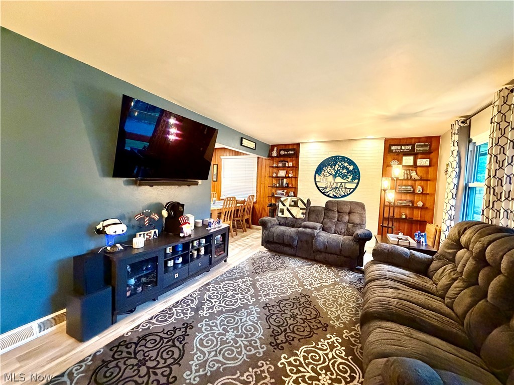 122 White Bell Circle Wellsburg WV 26070