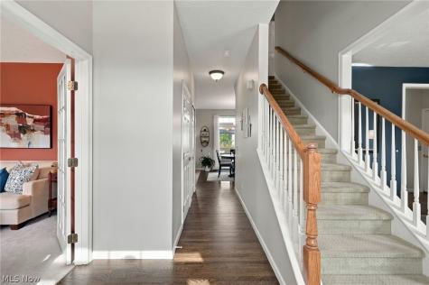 39280 Camelot Way Avon OH 44011
