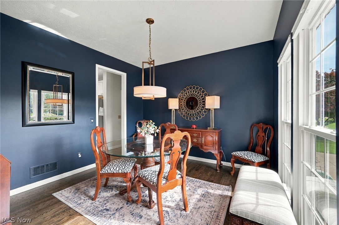 39280 Camelot Way Avon OH 44011