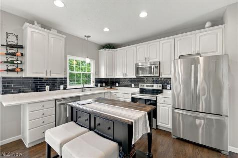 39280 Camelot Way Avon OH 44011