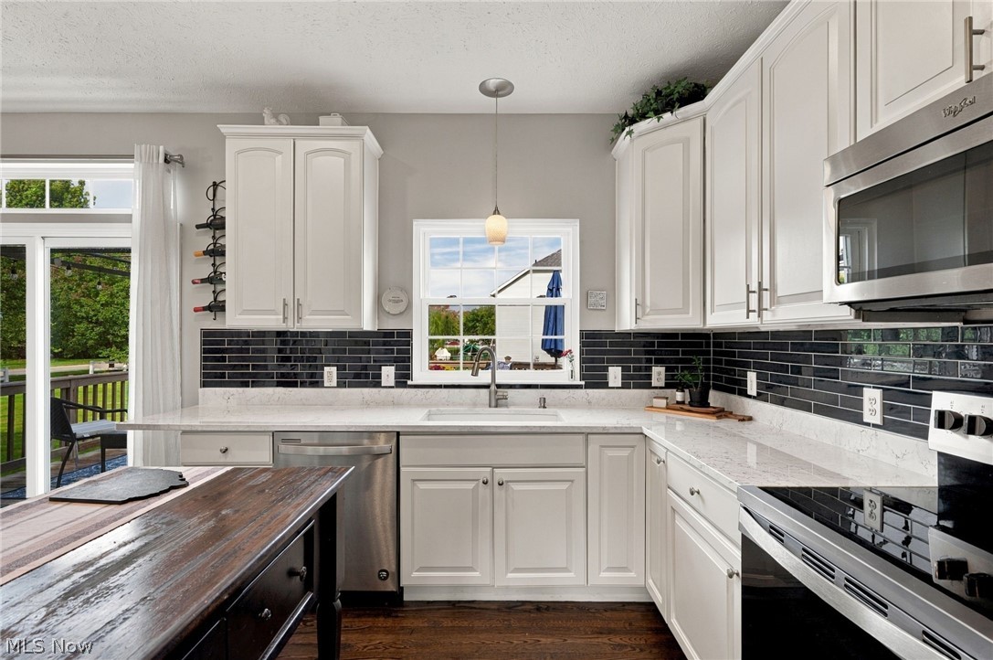 39280 Camelot Way Avon OH 44011