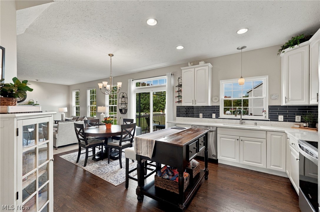 39280 Camelot Way Avon OH 44011