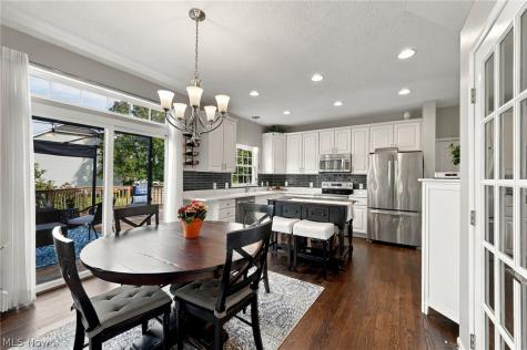 39280 Camelot Way Avon OH 44011