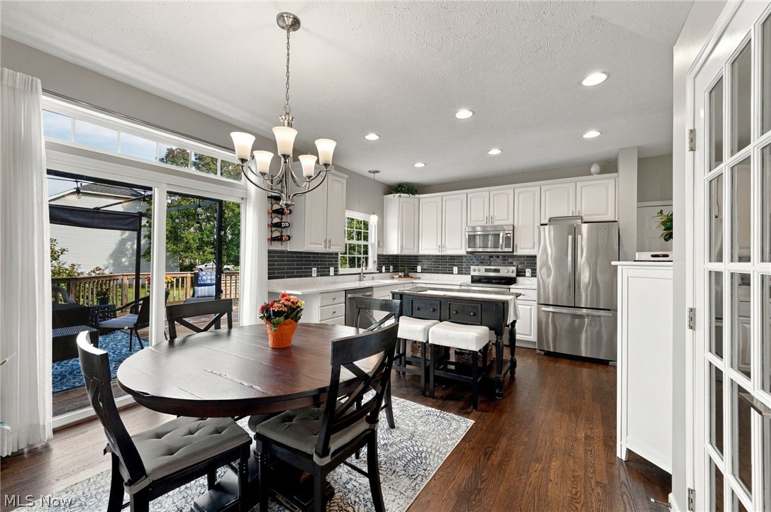 39280 Camelot Way Avon OH 44011