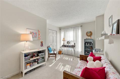 39280 Camelot Way Avon OH 44011