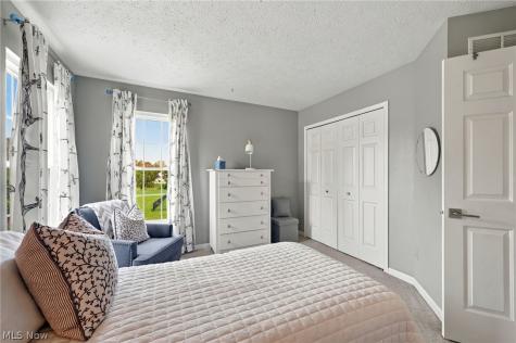 39280 Camelot Way Avon OH 44011