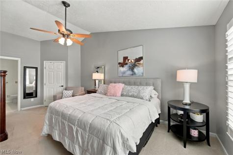 39280 Camelot Way Avon OH 44011