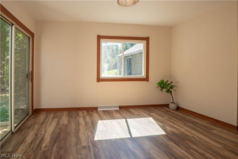 12800 Redwood Avenue NW Uniontown OH 44685