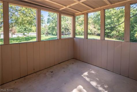 12800 Redwood Avenue NW Uniontown OH 44685