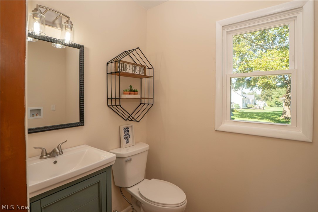 12800 Redwood Avenue NW Uniontown OH 44685