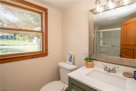 12800 Redwood Avenue NW Uniontown OH 44685
