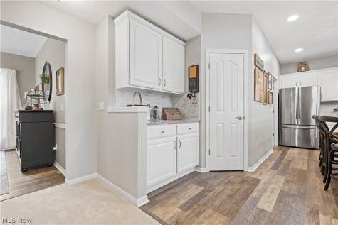 27212 Perry Circle Olmsted Twp OH 44138