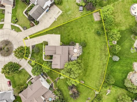 27212 Perry Circle Olmsted Twp OH 44138