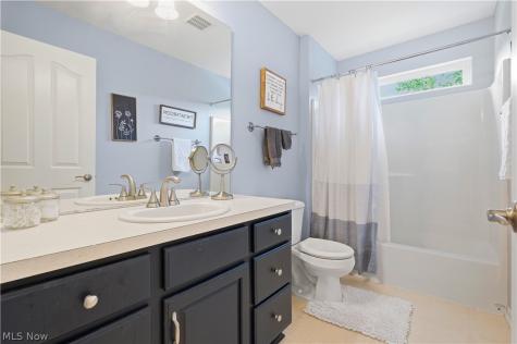 27212 Perry Circle Olmsted Twp OH 44138