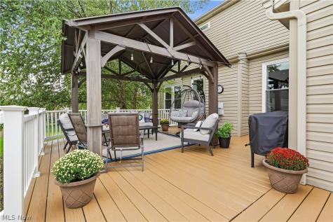 27212 Perry Circle Olmsted Twp OH 44138