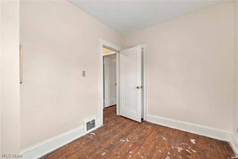 1734 Burgess Road Cleveland OH 44112