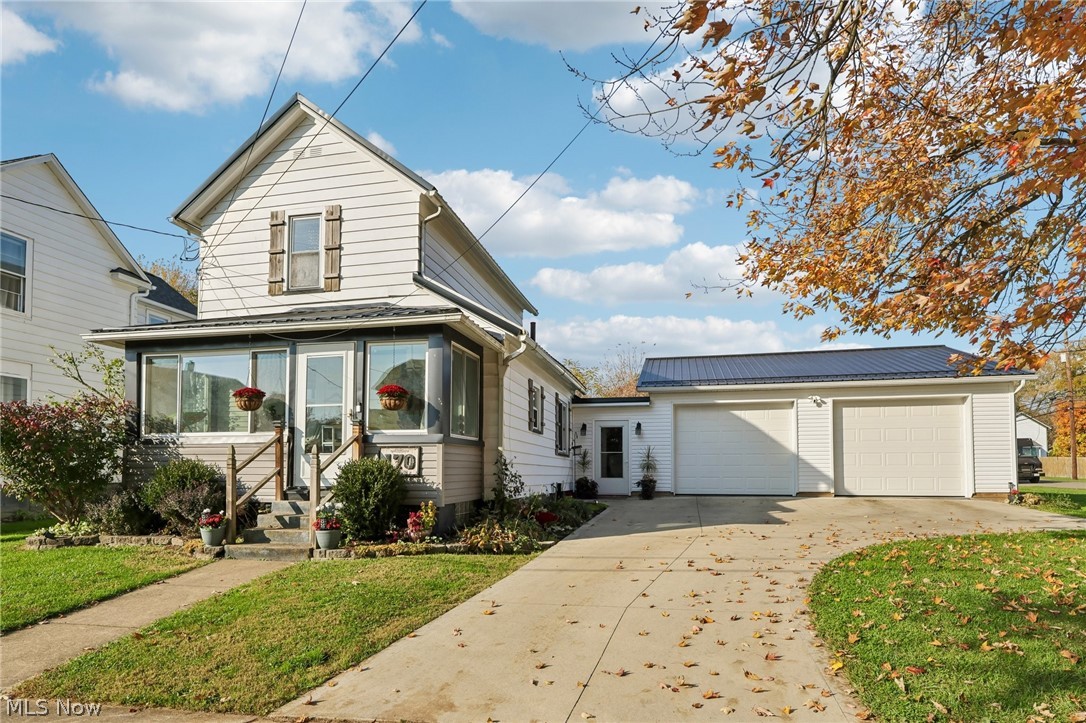 170 17th Street NW Barberton OH 44203