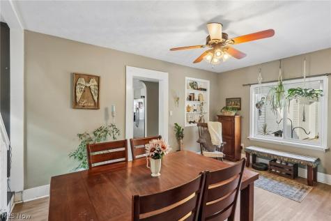 170 17th Street NW Barberton OH 44203