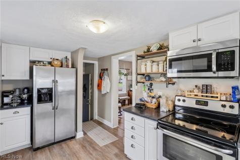170 17th Street NW Barberton OH 44203